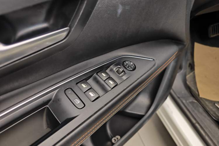 Used Peugeot 5008 2017 380THP 7-Seater Elite Edition Interior 2