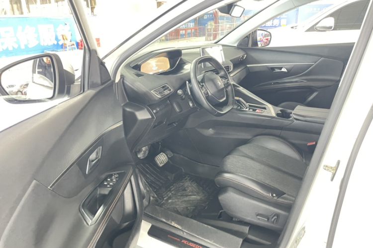 Used Peugeot 5008 2017 380THP 7-Seater Elite Edition Interior 2
