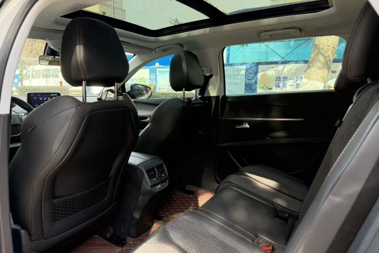 Used Peugeot 5008 2017 380THP 7-Seater Elite Edition Interior 2