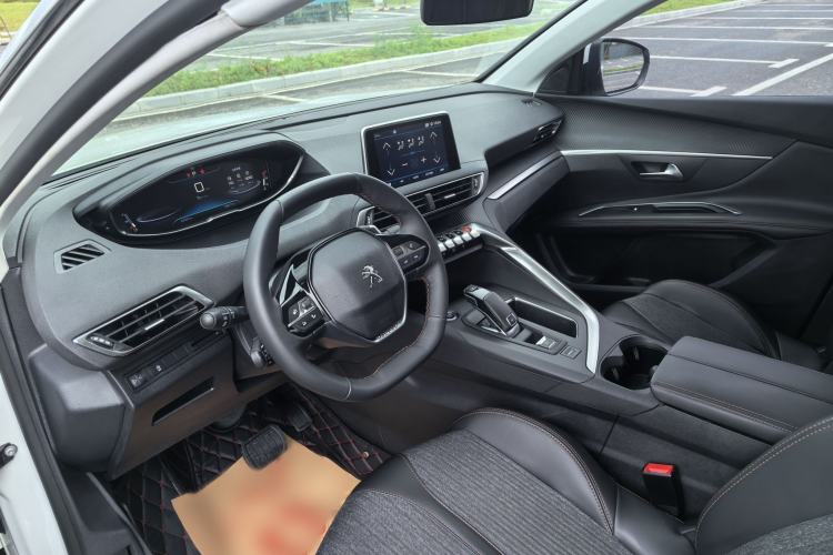 Used Peugeot 5008 2017 350THP 7-Seater Elite Edition Interior 2