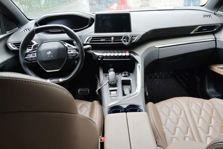 Used Peugeot 5008 2017 380THP 7-Seater Luxury GT Edition Interior 2
