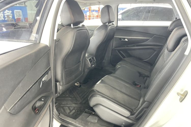 Used Peugeot 5008 2017 380THP 7-Seater Elite Edition Interior 3