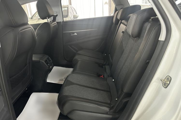 Used Peugeot 5008 2017 380THP 7-Seater Elite Edition Interior 3