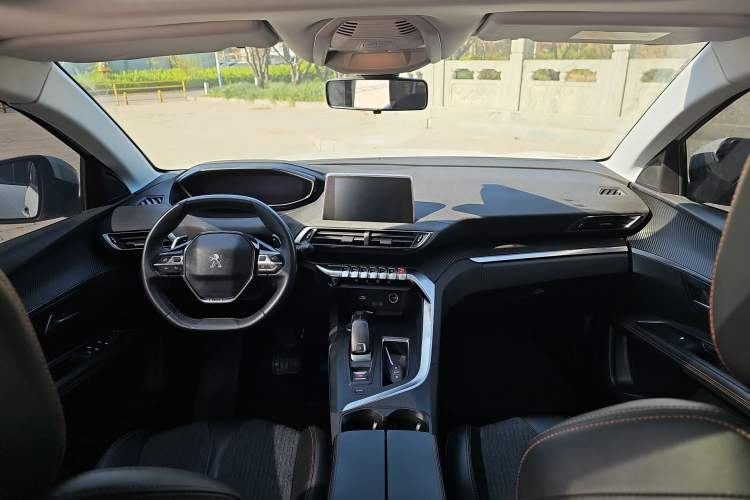 Used Peugeot 5008 2017 380THP 7-Seater Elite Edition Interior 3