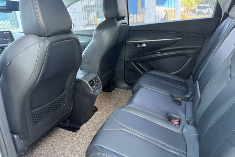 Used Peugeot 5008 2017 380THP 7-Seater Elite Edition Interior 3