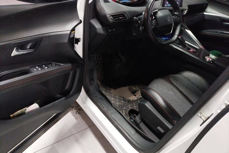 Used Peugeot 5008 2017 350THP 5-Seat Elite Edition Interior 3