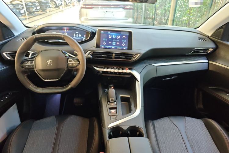 Used Peugeot 5008 2017 350THP 5-Seat Elite Edition Interior 3
