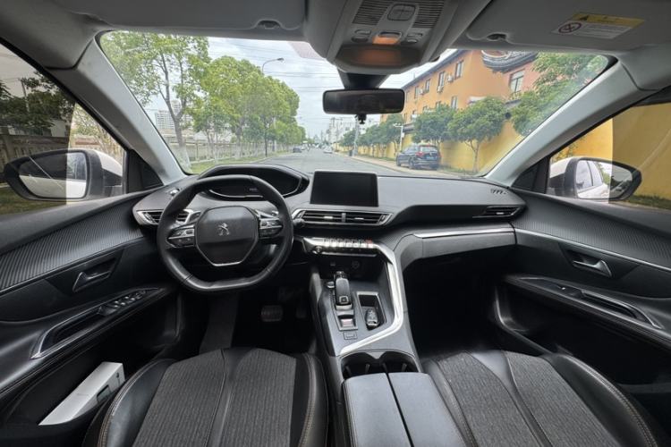 Used Peugeot 5008 2017 380THP 7-Seater Elite Edition Interior 4