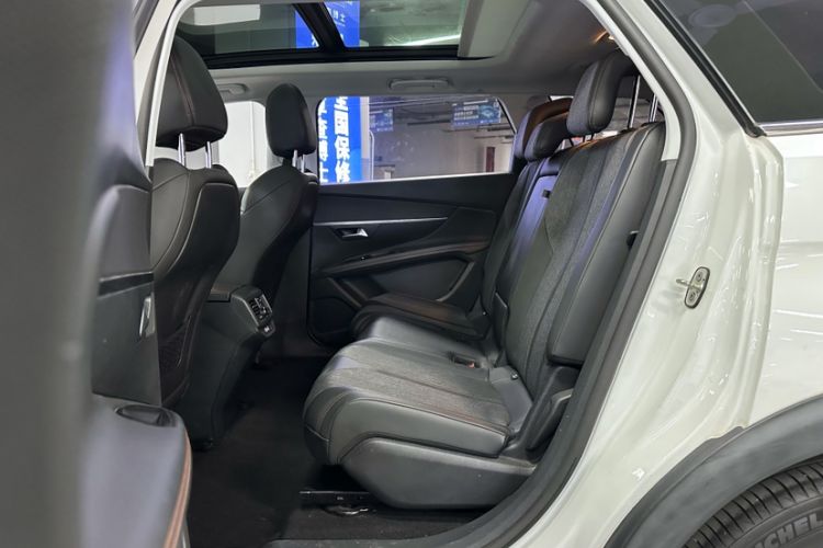 Used Peugeot 5008 2017 380THP 7-Seater Elite Edition Interior 4