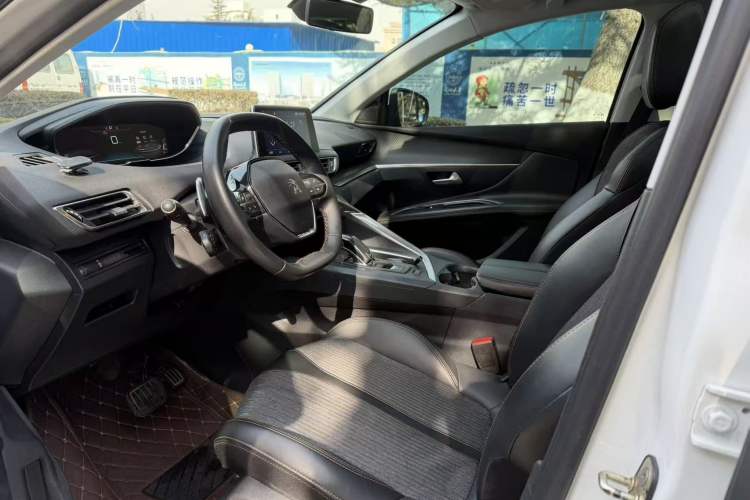 Used Peugeot 5008 2017 380THP 7-Seater Elite Edition Interior 4