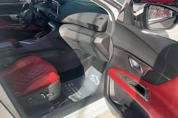 Used Peugeot 5008 2017 380THP 7-Seater Elite Edition Interior 5