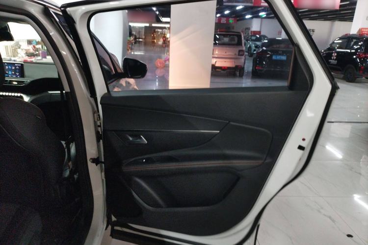 Used Peugeot 5008 2017 350THP 5-Seat Elite Edition Interior 6