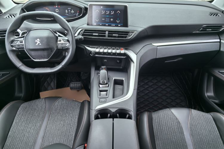 Used Peugeot 5008 2017 350THP 7-Seater Elite Edition Interior 6