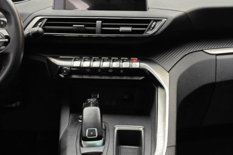 Used Peugeot 5008 2017 380THP 7-Seater Elite Edition Interior 7