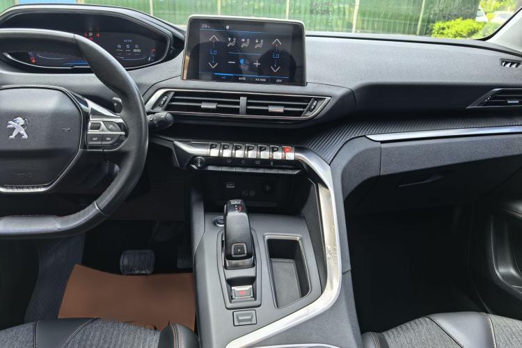 Used Peugeot 5008 2017 380THP 7-Seater Elite Edition Interior 7