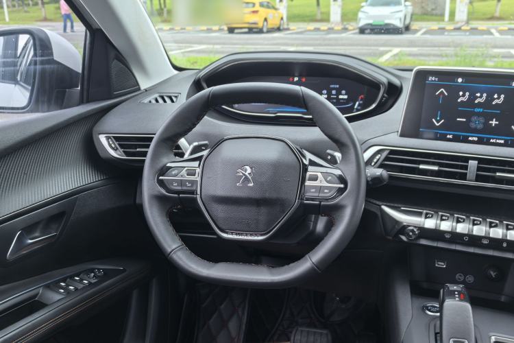 Used Peugeot 5008 2017 350THP 7-Seater Elite Edition Interior 7