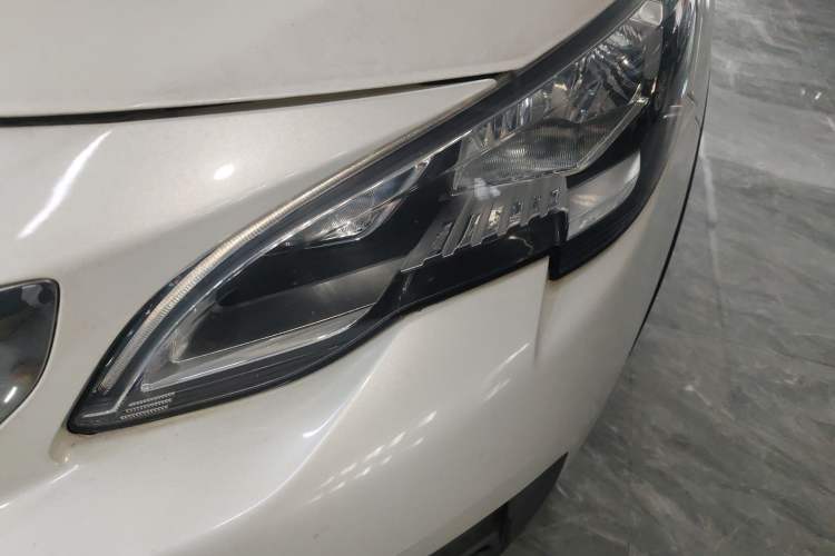 Used Peugeot 5008 2017 380THP 7-Seater Elite Edition Left Front Headlight
