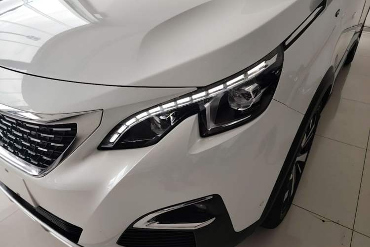 Used Peugeot 5008 2017 380THP 7-Seater Luxury GT Edition Left Front Headlight