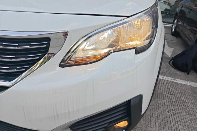 Used Peugeot 5008 2017 380THP 5-Seater Elite Edition Left Front Headlight