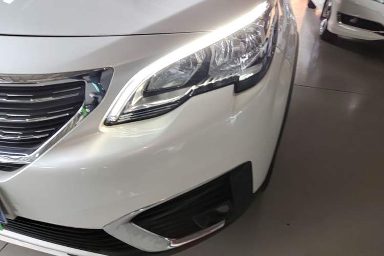 Used Peugeot 5008 2017 350THP 7-Seater Elite Edition Left Front Headlight