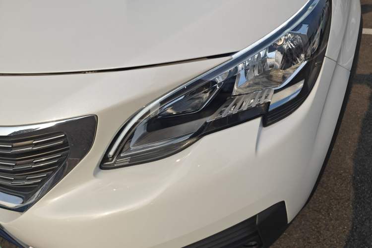 Used Peugeot 5008 2017 350THP 7-Seater Elite Edition Left Front Headlight