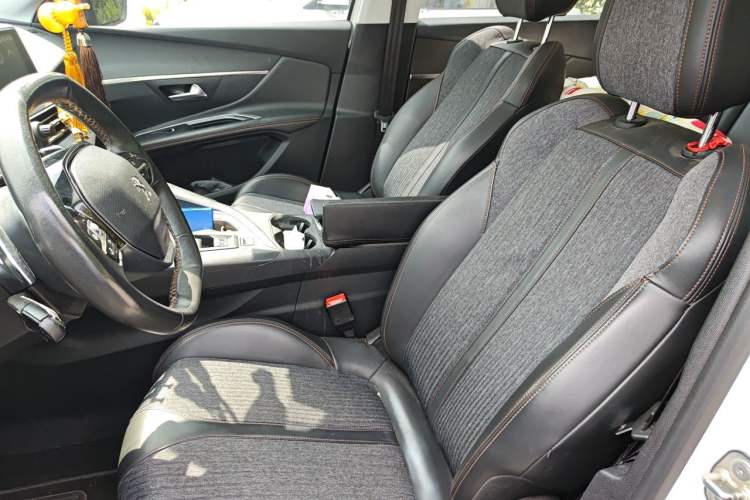 Used Peugeot 5008 2017 380THP 7-Seater Elite Edition Left Front Seat