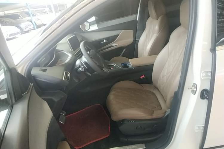 Used Peugeot 5008 2017 380THP 7-Seater Luxury GT Edition Left Front Seat