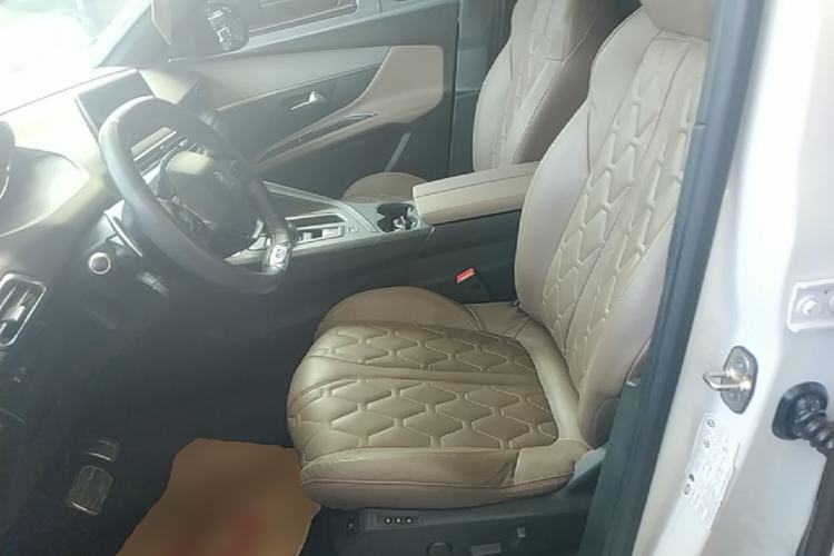 Used Peugeot 5008 2017 380THP 7-Seater Luxury GT Edition Left Front Seat