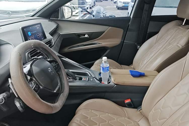 Used Peugeot 5008 2017 380THP 7-Seater Luxury GT Edition Left Front Seat