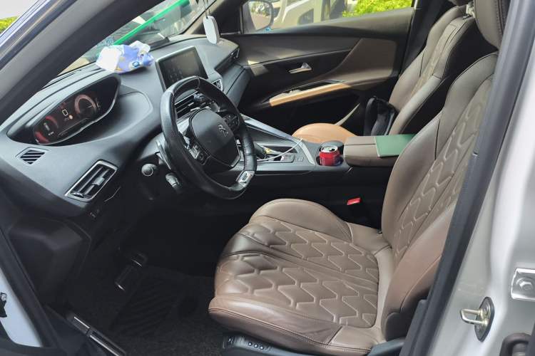 Used Peugeot 5008 2017 380THP 7-Seater Luxury GT Edition Left Front Seat