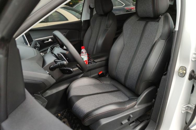 Used Peugeot 5008 2017 350THP 7-Seater Elite Edition Left Front Seat
