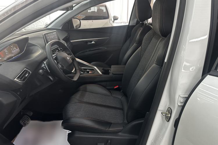 Used Peugeot 5008 2017 380THP 7-Seater Elite Edition Left Front Seat