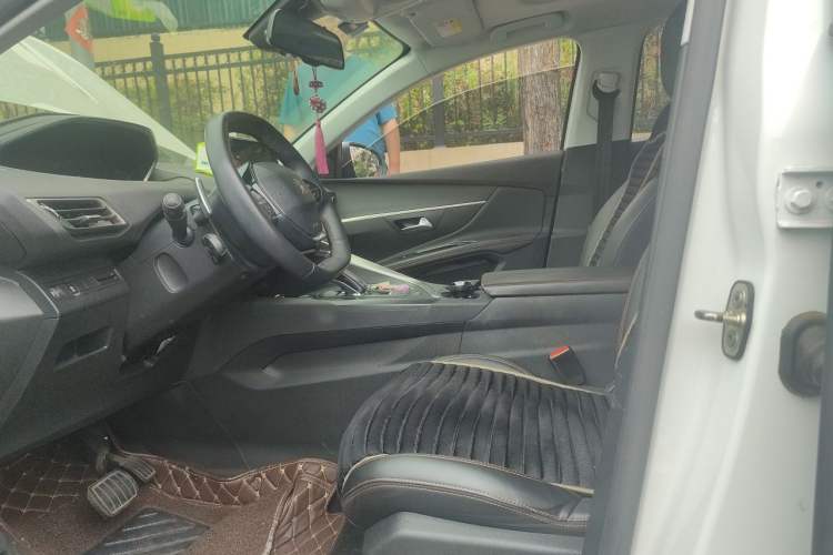 Used Peugeot 5008 2017 380THP 7-Seater Elite Edition Left Front Seat
