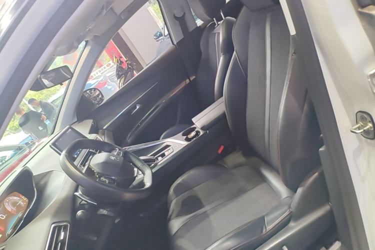 Used Peugeot 5008 2017 380THP 7-Seater Elite Edition Left Front Seat