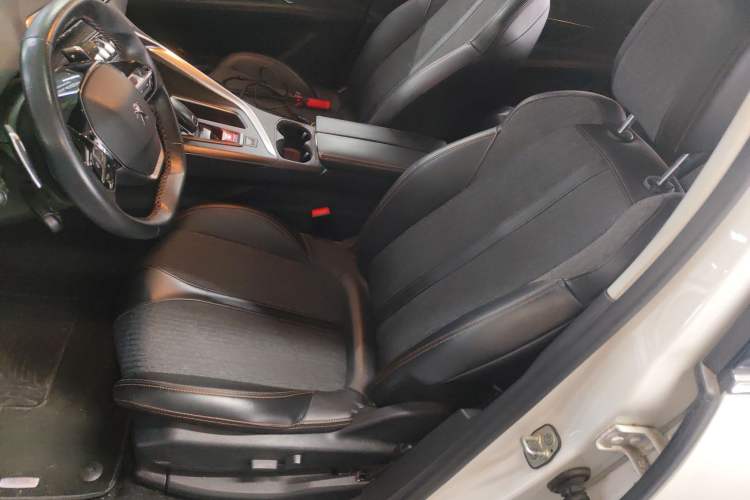 Used Peugeot 5008 2017 380THP 7-Seater Elite Edition Left Front Seat