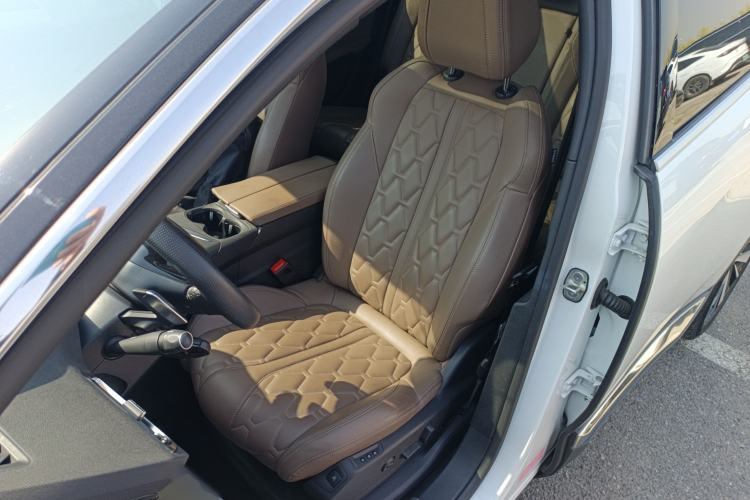 Used Peugeot 5008 2017 380THP 7-Seater Luxury GT Edition Left Front Seat