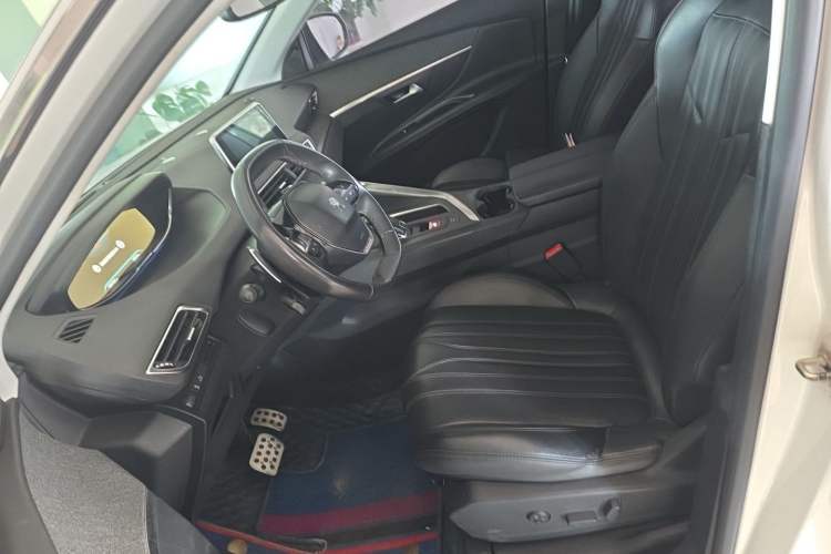 Used Peugeot 5008 2017 380THP 7-Seater Luxury Edition Left Front Seat
