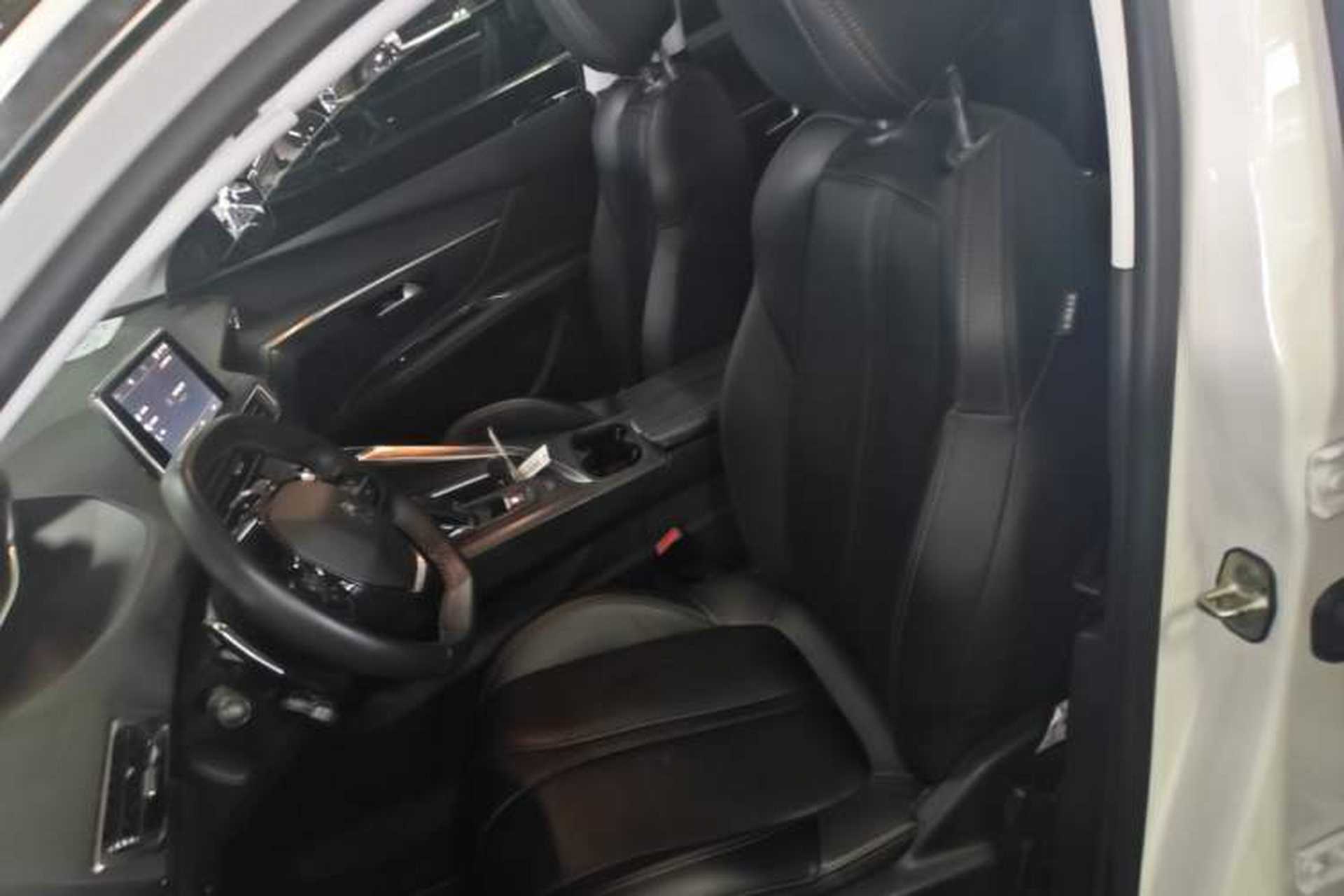 Used Peugeot 5008 2017 350THP 7-Seater Elite Edition Left Front Seat