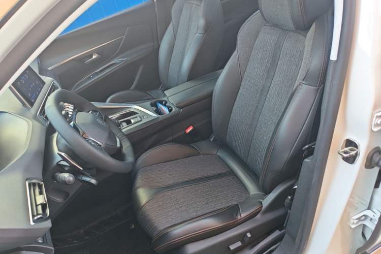 Used Peugeot 5008 2017 380THP 7-Seater Elite Edition Left Front Seat