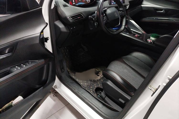 Used Peugeot 5008 2017 350THP 5-Seat Elite Edition Left Front Seat