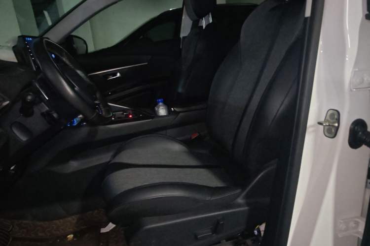 Used Peugeot 5008 2017 380THP 7-Seater Elite Edition Left Front Seat