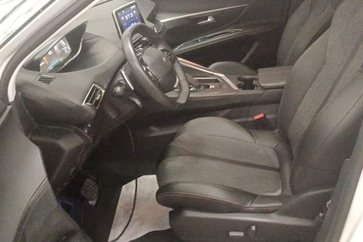 Used Peugeot 5008 2017 380THP 5-Seater Elite Edition Left Front Seat