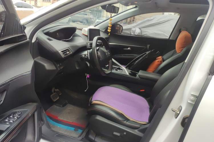 Used Peugeot 5008 2017 350THP 7-Seater Elite Edition Left Front Seat
