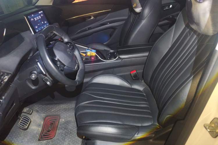 Used Peugeot 5008 2017 380THP 7-Seater Luxury Edition Left Front Seat