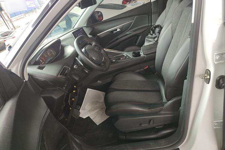 Used Peugeot 5008 2017 380THP 5-Seater Elite Edition Left Front Seat