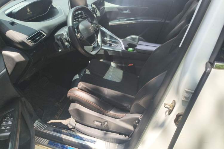 Used Peugeot 5008 2017 350THP 7-Seater Elite Edition Left Front Seat