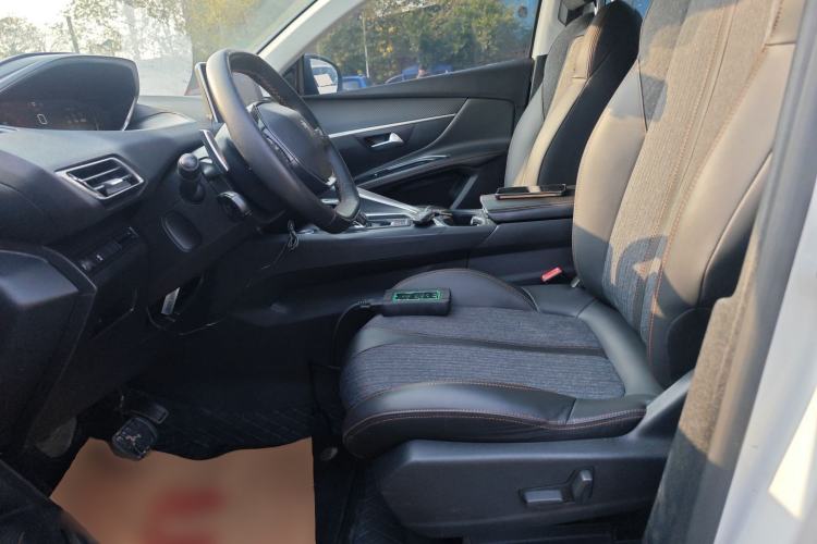 Used Peugeot 5008 2017 350THP 7-Seater Elite Edition Left Front Seat