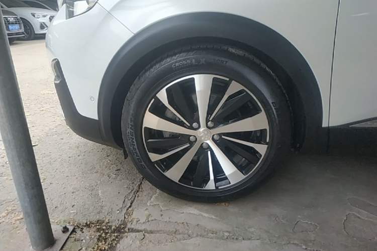 Used Peugeot 5008 2017 380THP 7-Seater Luxury GT Edition Left Front Wheel Hub