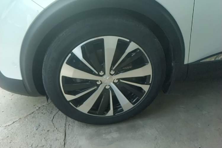 Used Peugeot 5008 2017 380THP 7-Seater Luxury GT Edition Left Front Wheel Hub