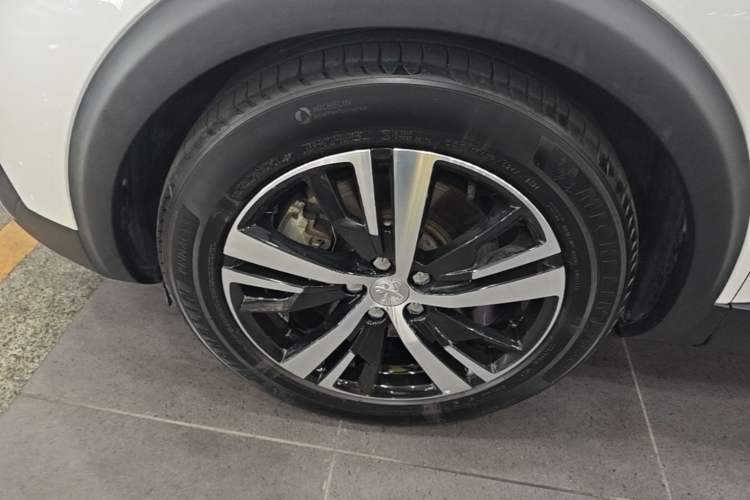 Used Peugeot 5008 2017 380THP 7-Seater Elite Edition Left Front Wheel Hub
